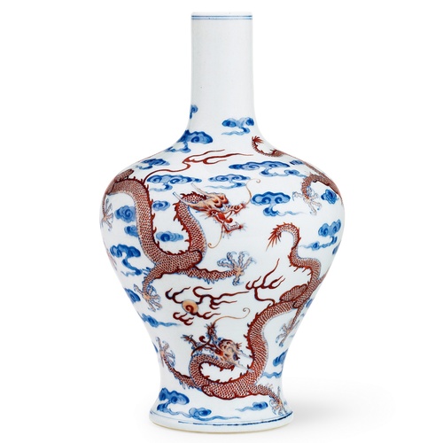 青花绽铜莲、铁龙跃青空｜香港春拍的雍正皇朝瓷器| 拍卖新闻| THE