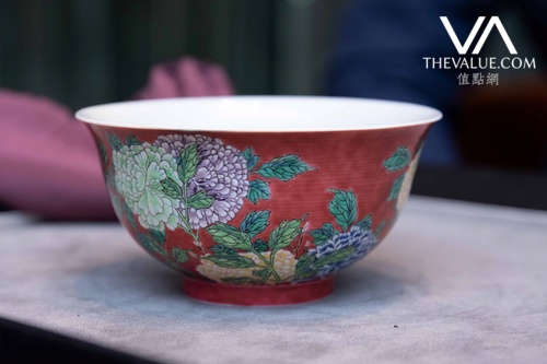 5分鐘瓷器學堂至高無上「琺瑯彩」的技術之謎| 拍賣新聞| THE VALUE